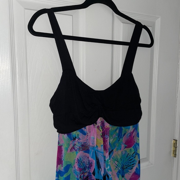 Black and Floral Maxi Dress - Picture 4 of 7